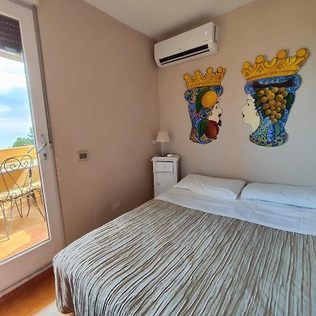 Torre Dei Pirati Villa Letojanni Buitenkant foto