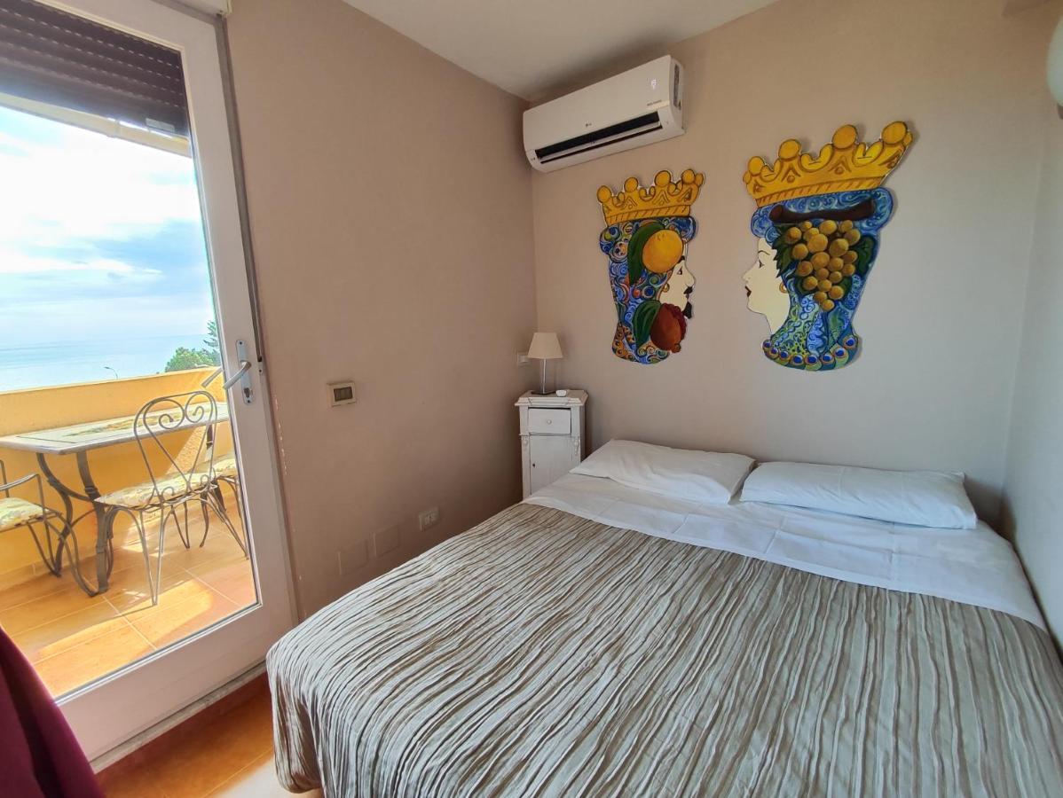 Torre Dei Pirati Villa Letojanni Buitenkant foto